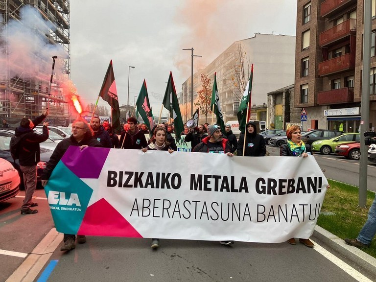 Bizkaiko Metaleko patronalaren blokeoaren aurrean, greba mugagabea planteatu die ELAk beste sindikatuei