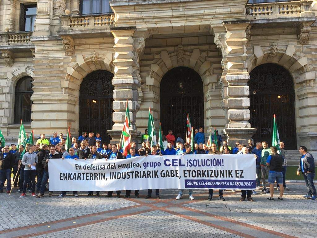 CELeko langileek Rementeria Diputatu Nagusiari eskatu diote eskualdearen eskaria entzun eta zerbait egin dezala