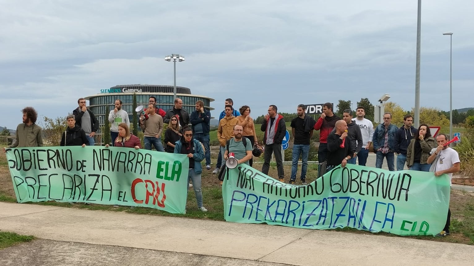 Conasako langileak, euskarri informatikorako Nafarroako Gobernuak azpikontratatuak, greban daude lan baldintzak defendatzeko