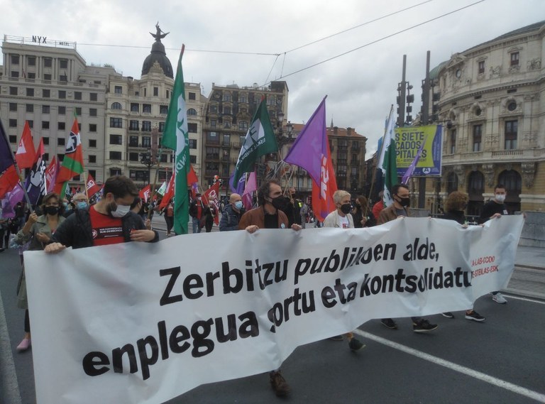 EAJk ateak ireki dizkio sektore publiko milaka langile kaleratzeari EAJk ateak ireki dizkio sektore publiko milaka langile kaleratzeari
