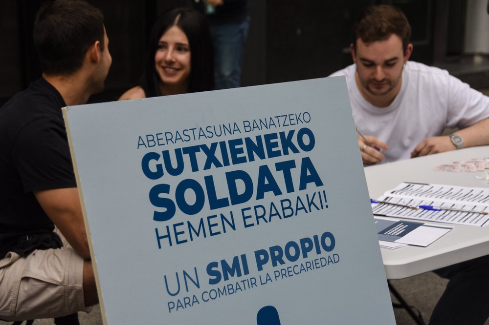 EAJk uko egin dio autogobernuari eta bere deriba antidemokratikoa erakutsi du 138.495 sinadurek babestutako EAErako LGS bati uko eginda