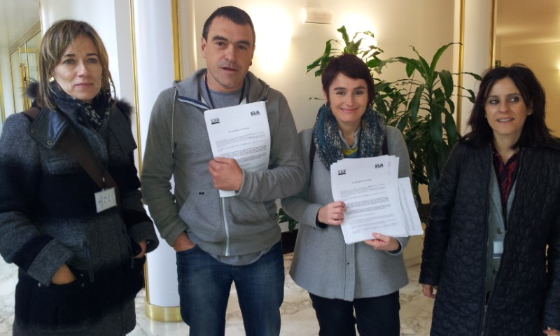 ELA eta LAB sindikatuek mozio bat aurkeztu dute Eusko Legebiltzarrean askatasun sindikaleko oinarrizko eskubidearen alde