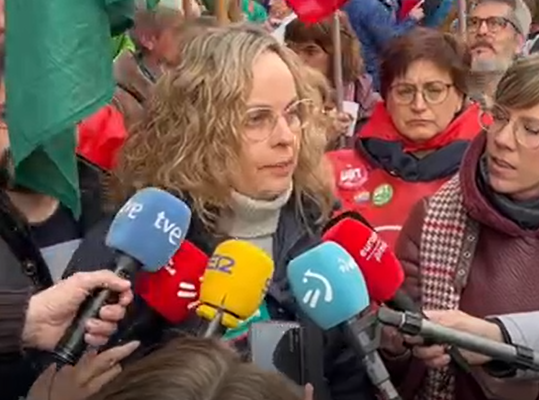 ELA: "Itxaron zerrendek gora egiten dute, baita seguru pribatuek ere"