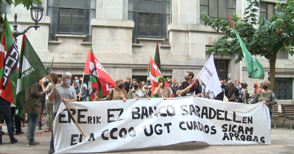 ELAk arbuiatu egin du Banco Sabadellen sinatu den espedientea