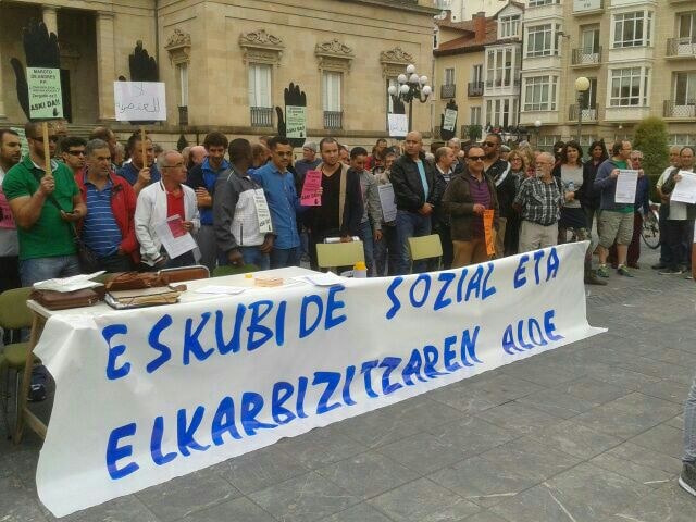 ELAk atzerriko biztanleriaren kriminalizazioa salatu du Gasteizen