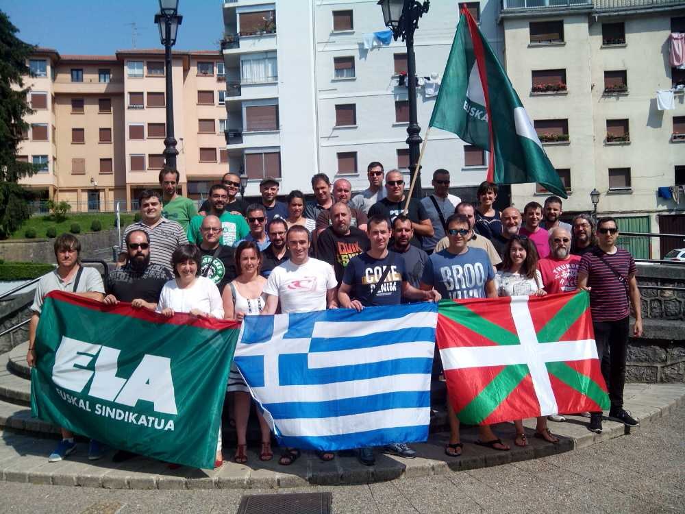 ELAk bere babesa azaltzen dio Greziako herriari