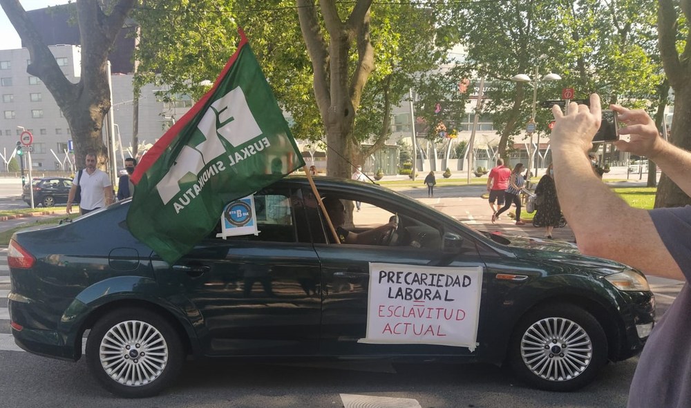 ELAk eta CCOOk Bizkaiko autoeskoletan deitutako grebaren lehen egunak jarraipen zabala izan du