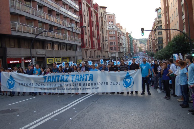 ELAk galdegin du bertan behera gera dadila euskal presoei sostengua ematen dieten kolektiboen aurkako epaiketa