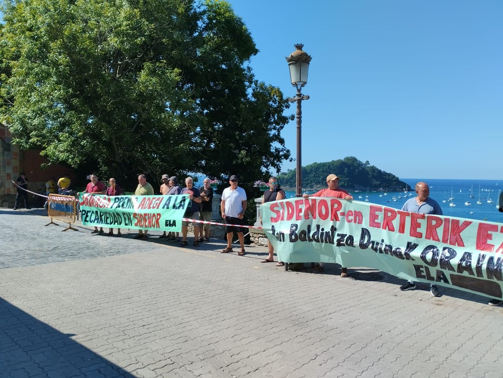 ELAk langileen prekarietatea salatu du zuzendariak saria jasotzen zuen bitartean