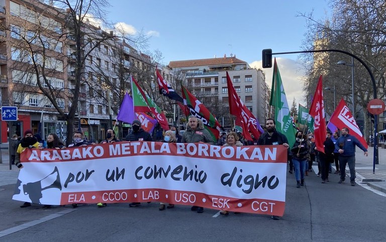 ELAk mobilizazioekin eta grebekin jarraitzearen aldeko apustua egiten du Arabako metalean patronalak egindako proposamena nahikoa ez delako