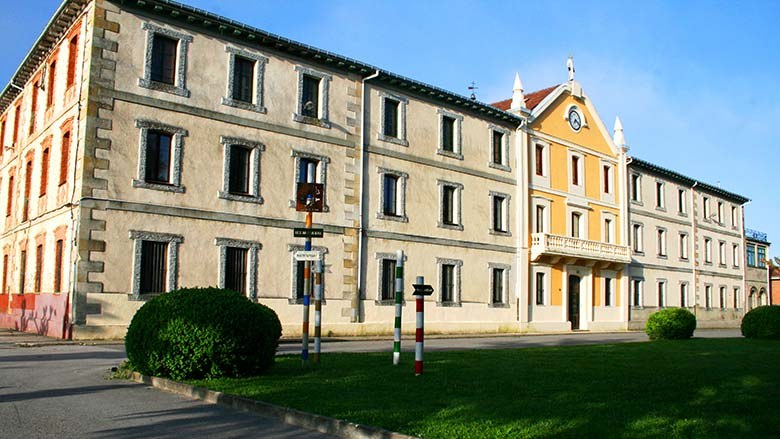 ELAk  salatzen du Murgiako Lanbide Heziketa institutuko prekaritate egoera