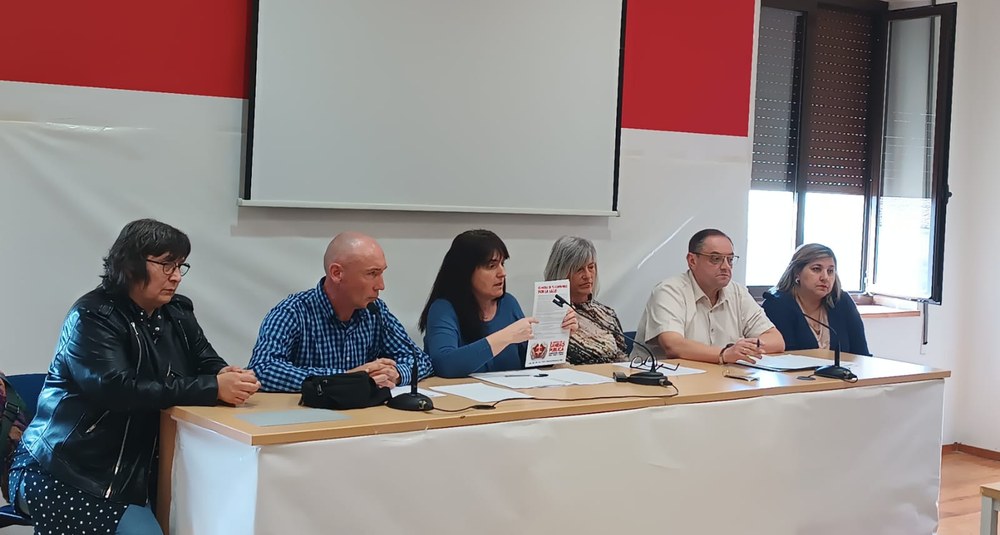 ELAk, SAEk eta CCOOk greba deitu dute LABen eta UGTren edukirik gabeko akordioa salatzeko eta langile guztientzat lan hobekuntzak eskatzeko