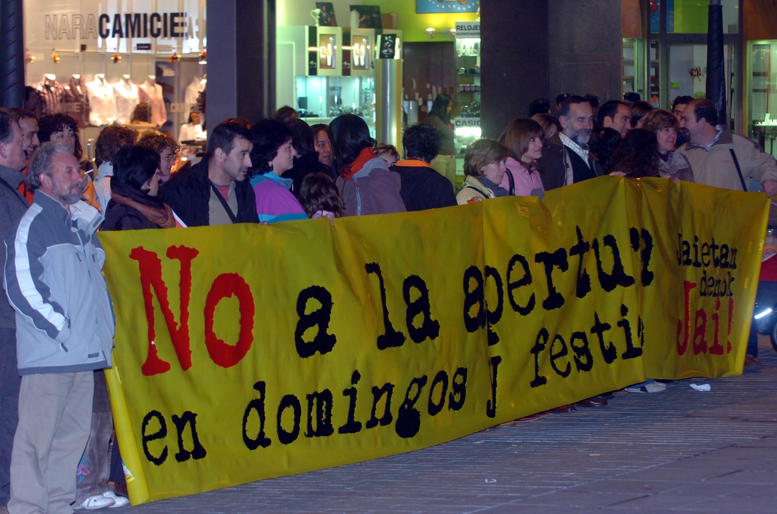 ELAk uko egiten dio 2015eko igande eta jai-egunetan irekitzeko Nafarroako gobernuak egindako proposamenari