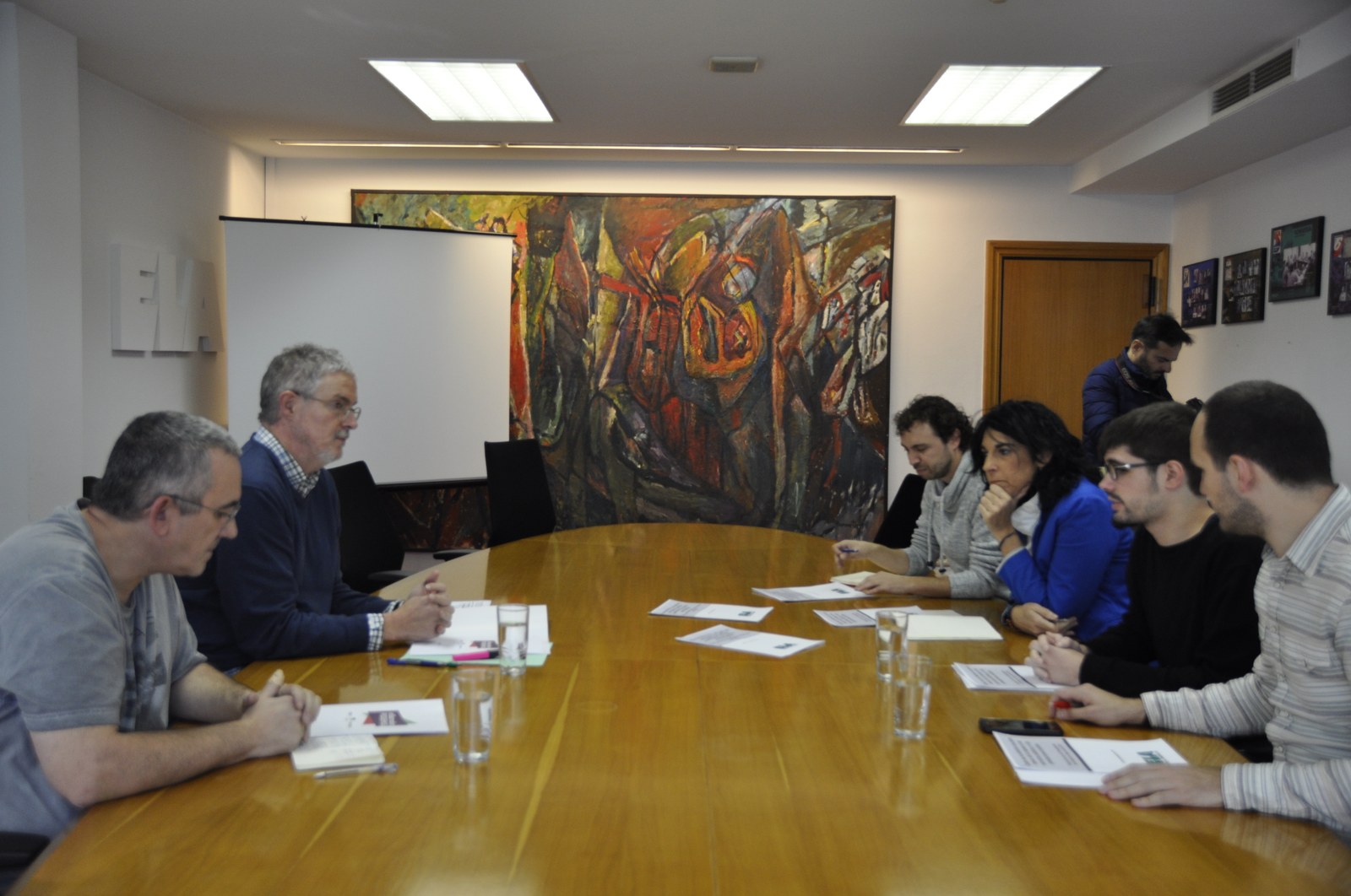 Elkarrekin Podemos eta ELA kezkatuta agertu dira EAJ-PSE-PP blokearen zerga- eta aurrekontu-politika dela eta