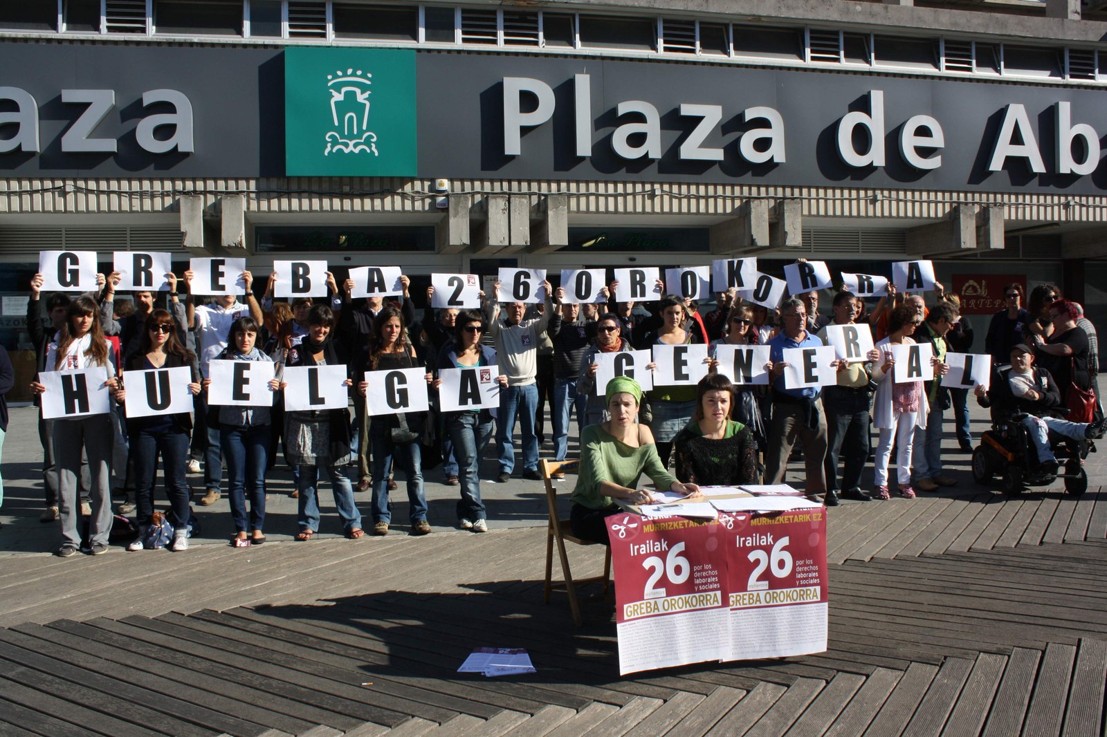 Enpresa batzordeen ehunka eta ehunka atxikimenduak iraileko 26ko grebara begira