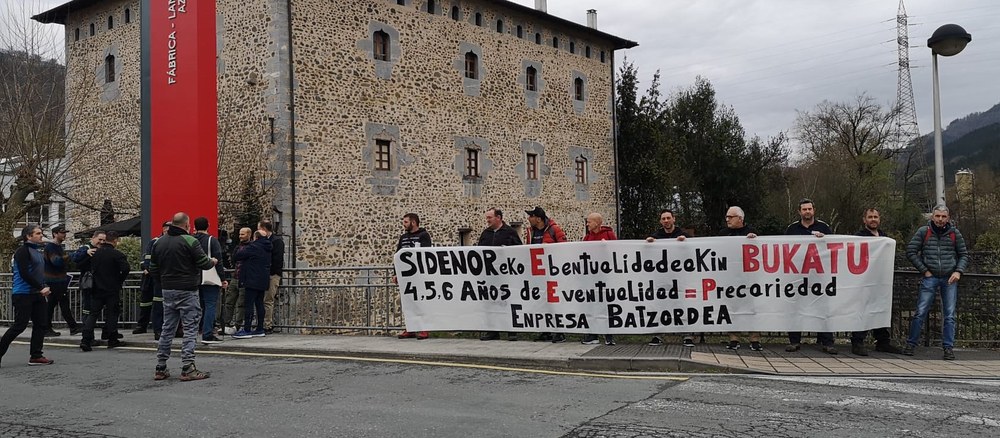 Enpresako behin-behinekotasun onartezinaren aurka mobilizatu dira langileak