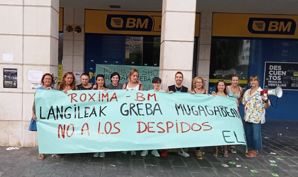 Erabateko jarraipena Barkaldoko BM (Roxima) supermerkatuko grebaren lehen egunean