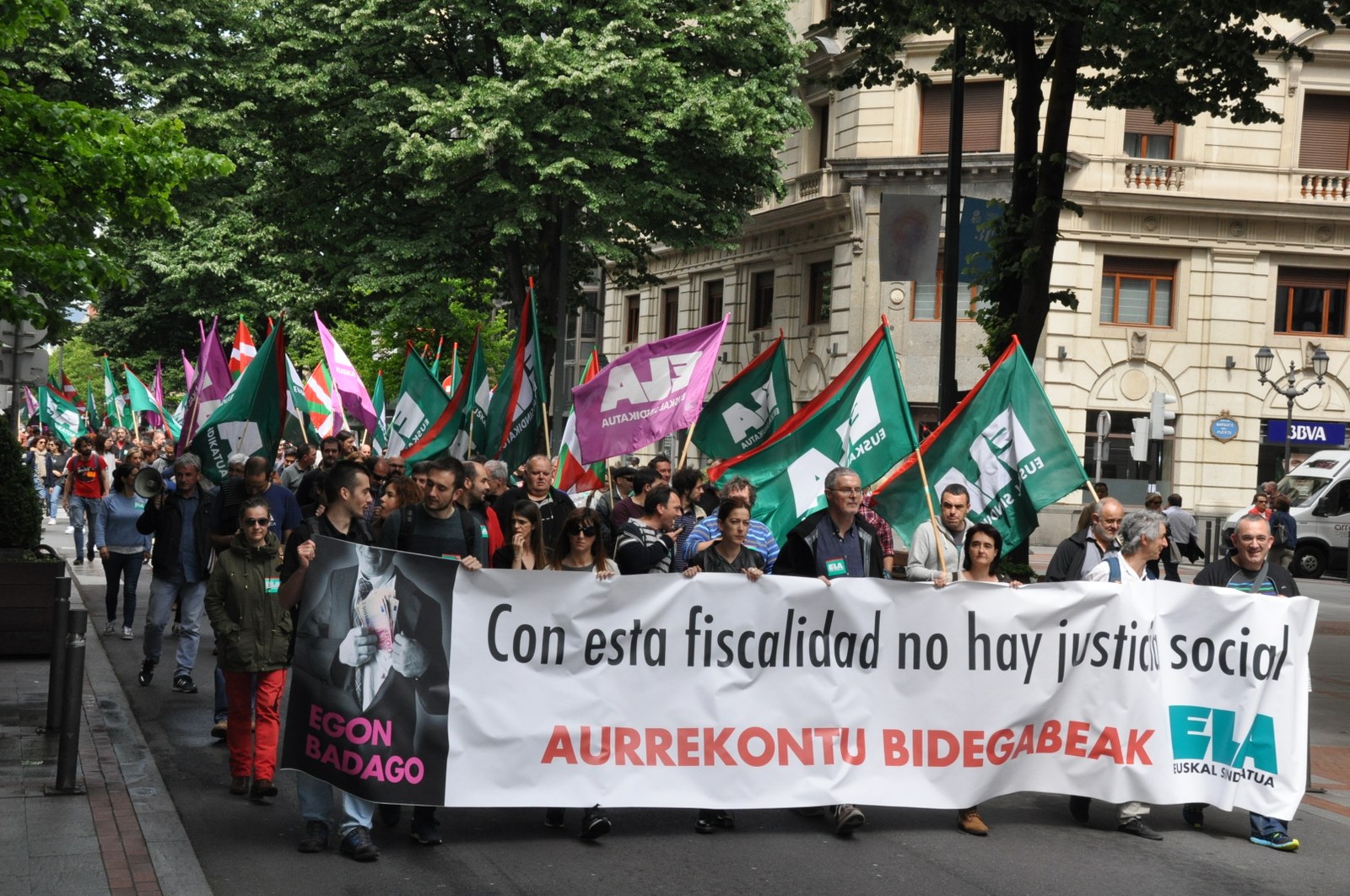 Errenta altuek eta kapitalek zerga gehiago ordaindu behar dute