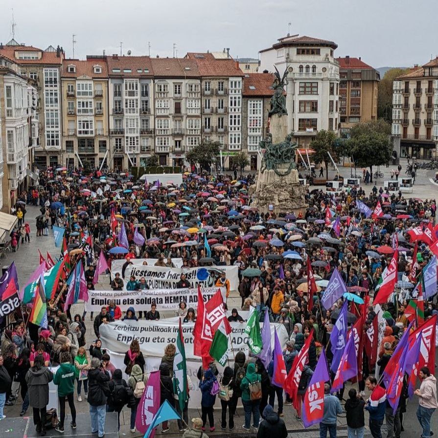 Euskal alderdi eta instituzioak euren politika publikoak aldatzeko behartuta daude grebaren arrakasta ikusita