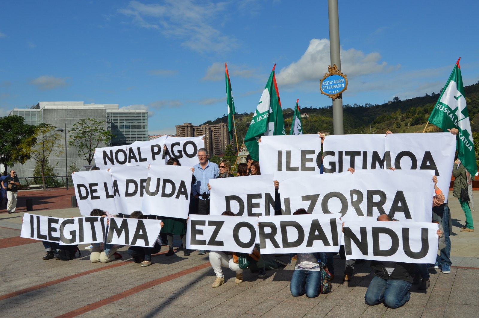 Ez ordaindu ilegitimoa den zorra!