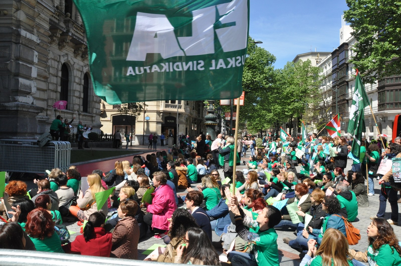 Gero eta zentro gehiago Bizkaiko erresidentzietako greba deialdian