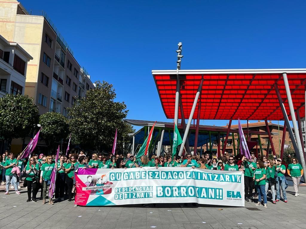 Getxon egin dute manifestazioa, soldatak desizozteko Getxon egin dute manifestazioa, soldatak desizozteko