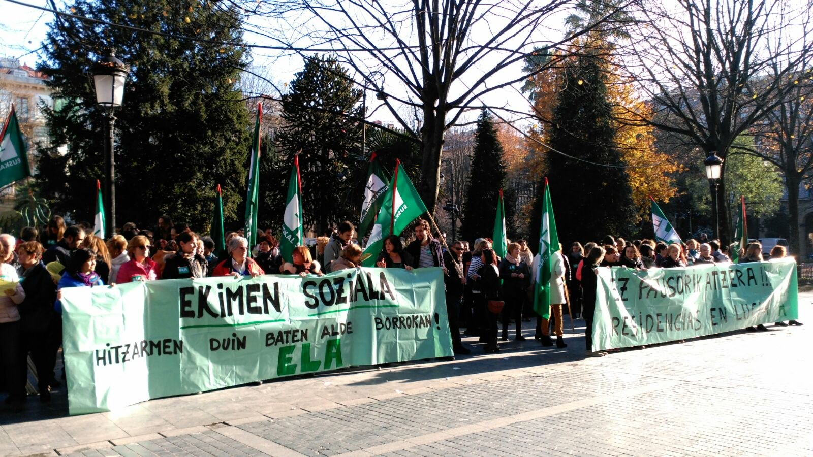 Gipuzkoako erresidentzia, eguneko-egoitza eta gizarte ekintzako langileak, euren eskubideen alde