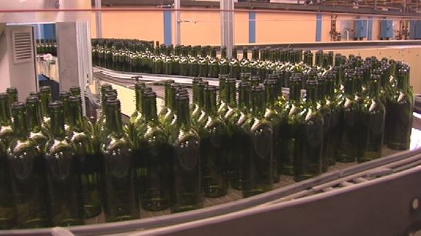 Greba deitu dute Vidrala enpresan azken hilabetetako kaleratzeak eta hitzarmen kolektiboaren urraketa salatzeko