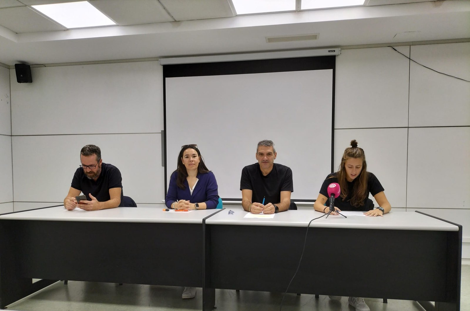 Greba urriaren 19an erosahalmena bermatuko duen hitzarmenaren alde