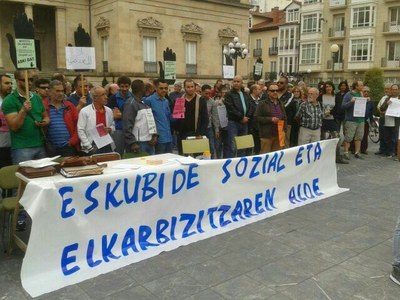 Hauteskundeetan ez dira puntuak irabazten  migrazio politikarekin eta migranteen auziarekin
