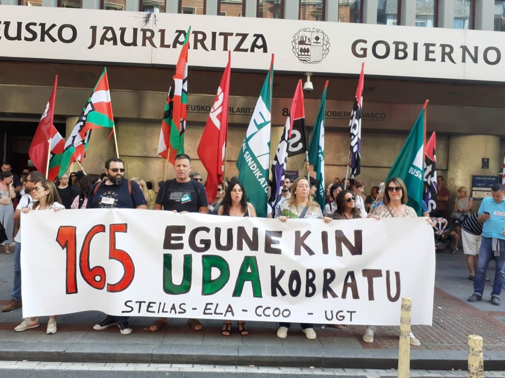 Hezkuntzak ordezkoek udara kobratzeko eta puntuatzeko duten eskubidea mugatu nahi du