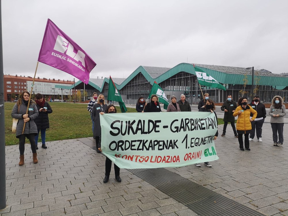 Hezkuntzako sukaldeko eta garbiketako langileen kontzentrazioa, sektorean ordezkapenik ez dagoela eta lan-gainkarga salatzeko
