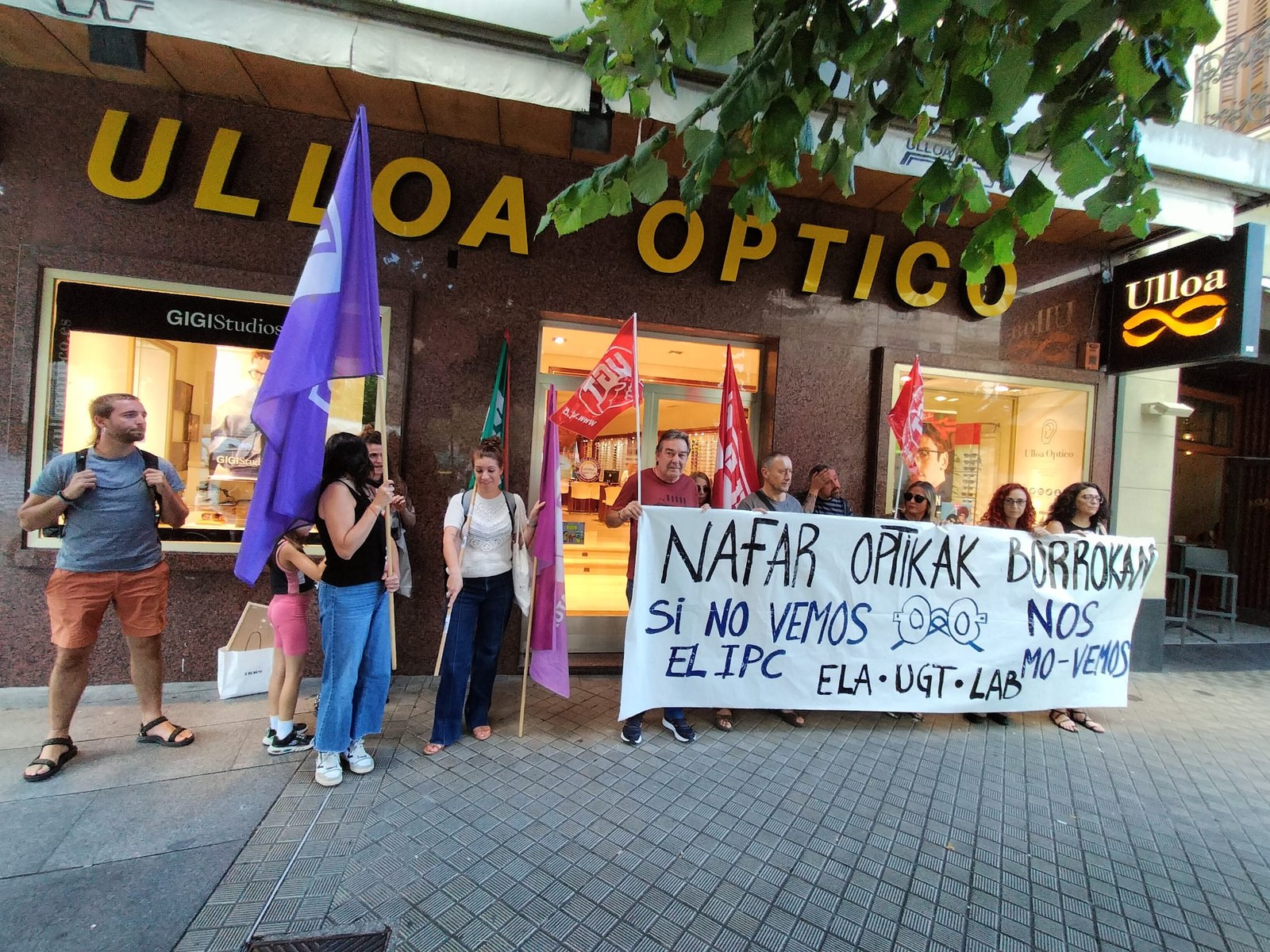 Hitzarmenaren negoziazioan patronalaren blokeoa hausteko mobilizazioekin jarraitzen dute