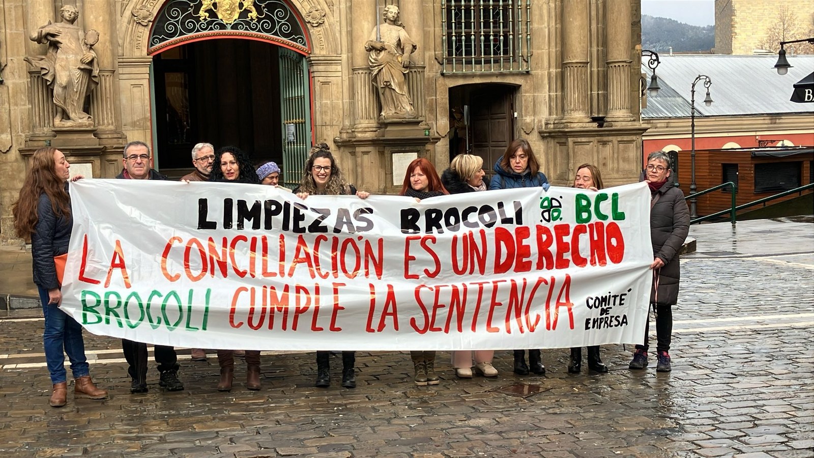 Iruñeko udaletxea garbitzen duen Limpiezas Brócoli enpresa langile batek epaian aitortua duen kontziliaziorako eskubidea urratzen ari da