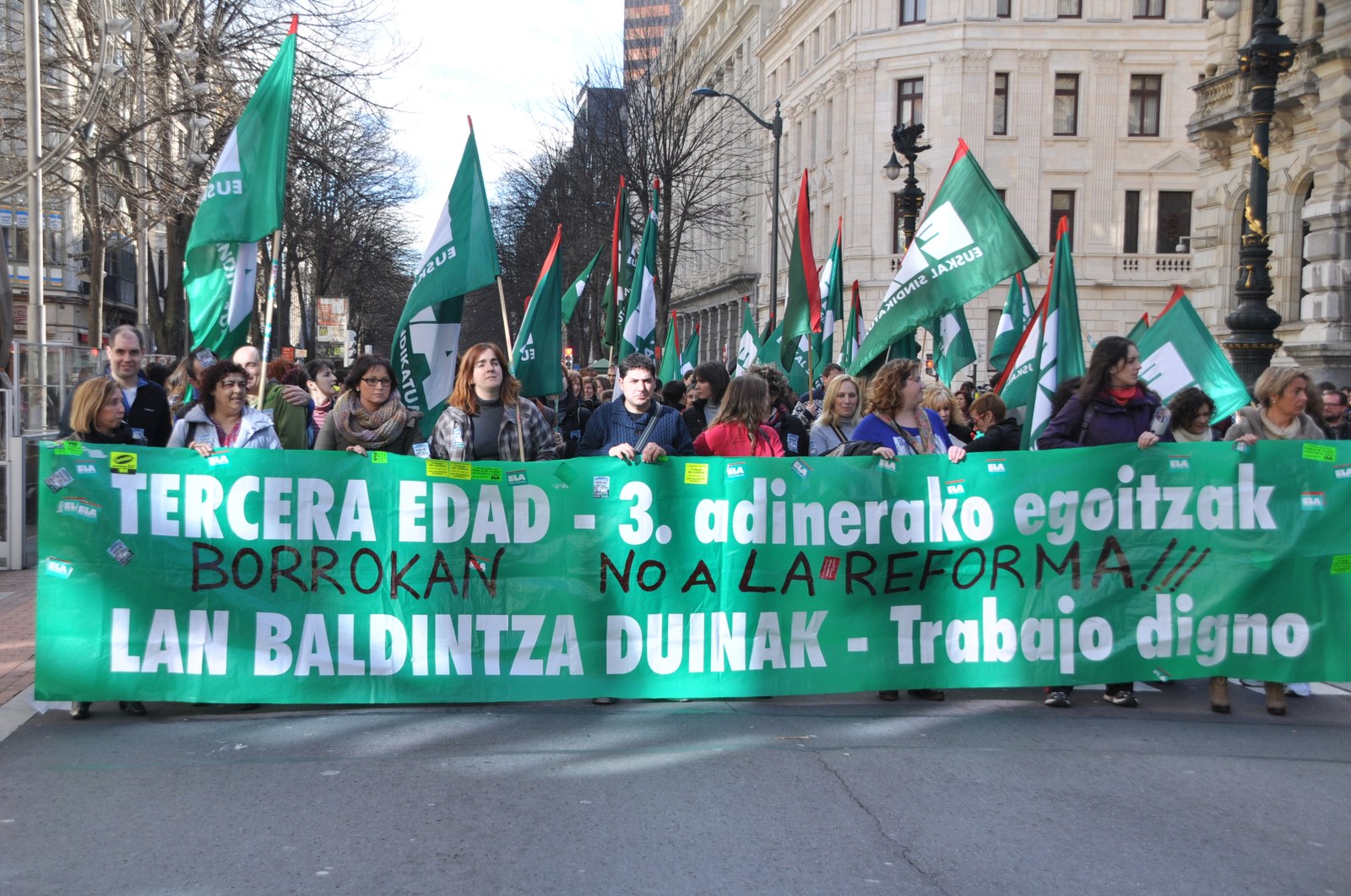 Jarraipen zabala izan du Bizkaiko adinekoen egoitzetan deitu den grebak