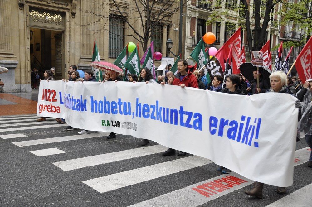 %75tik gorako jarraipena unibertsitatez kanpoko hezkuntza publikoan gaurko deituriko grebak