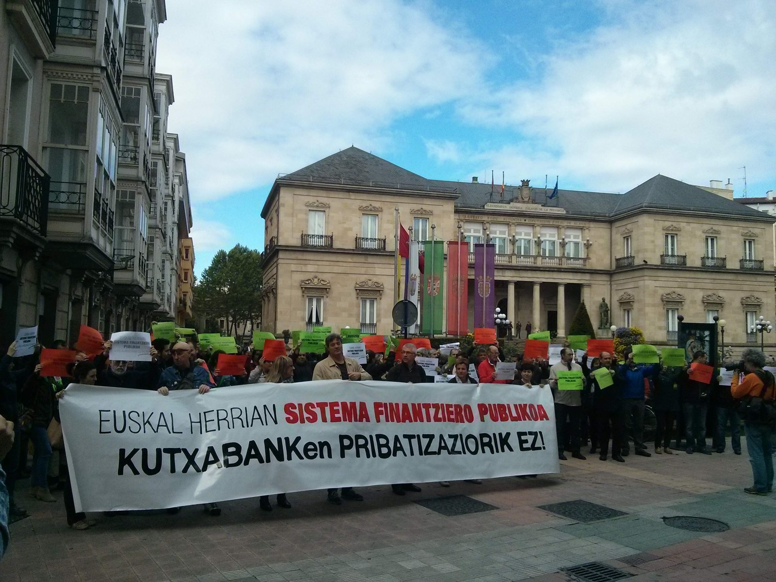Kutxabanken pribatizazioaren aurkako mobilizazio berria