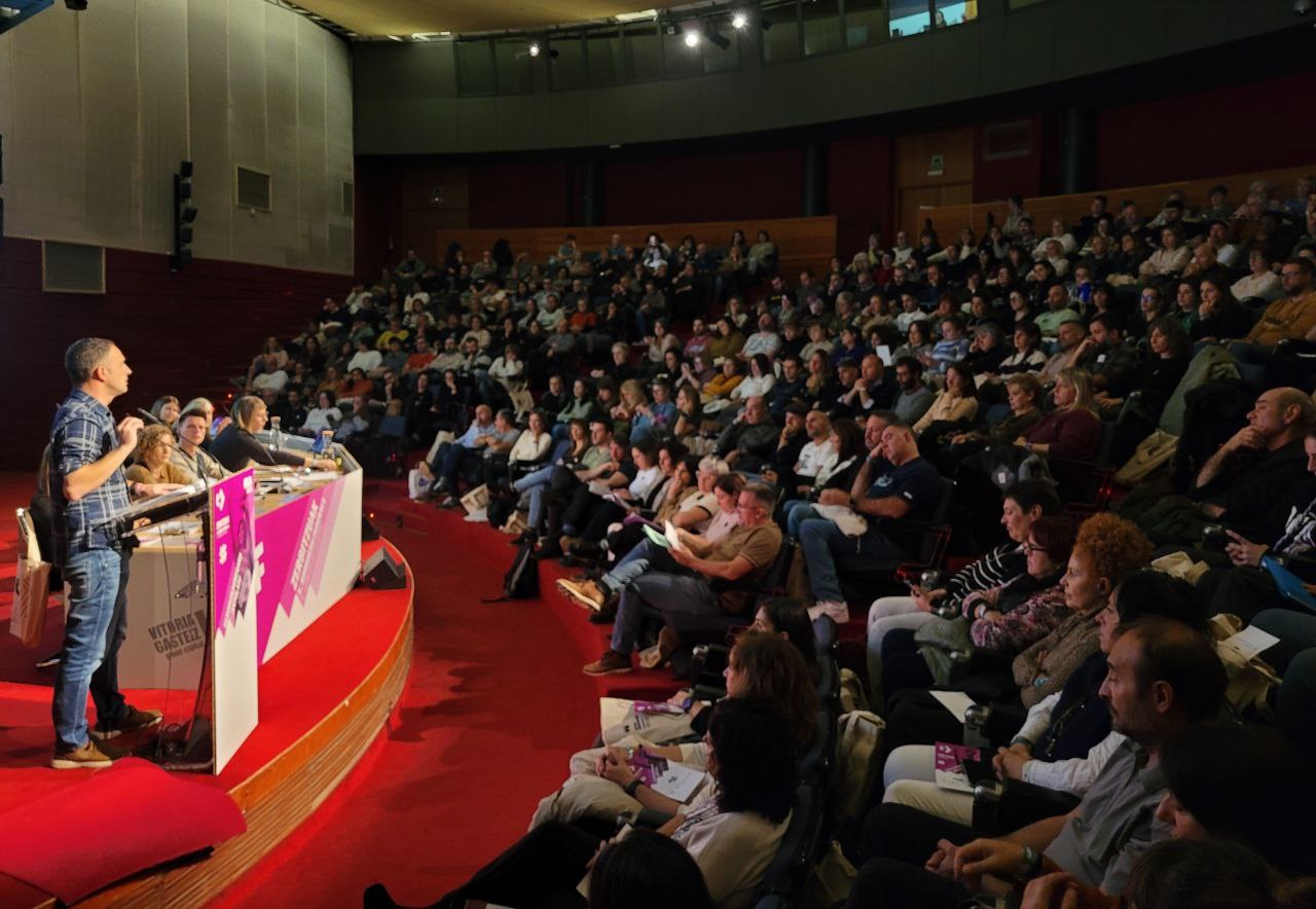 Lakuntza: “Hemengo gutxieneko soldata lortzea  ezinbestekoa da emakumeen eta migratzaileen  soldata-arrakala murrizteko”