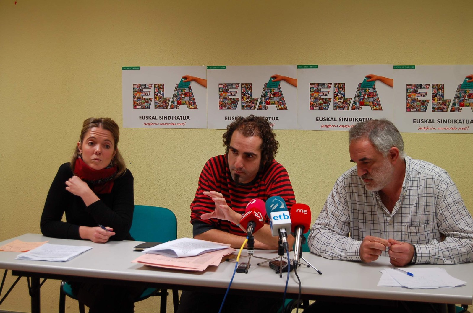 Lan-eskubideen, enpleguaren eta zerbitzu publikoen aldeko mobilizazioa Lakuan