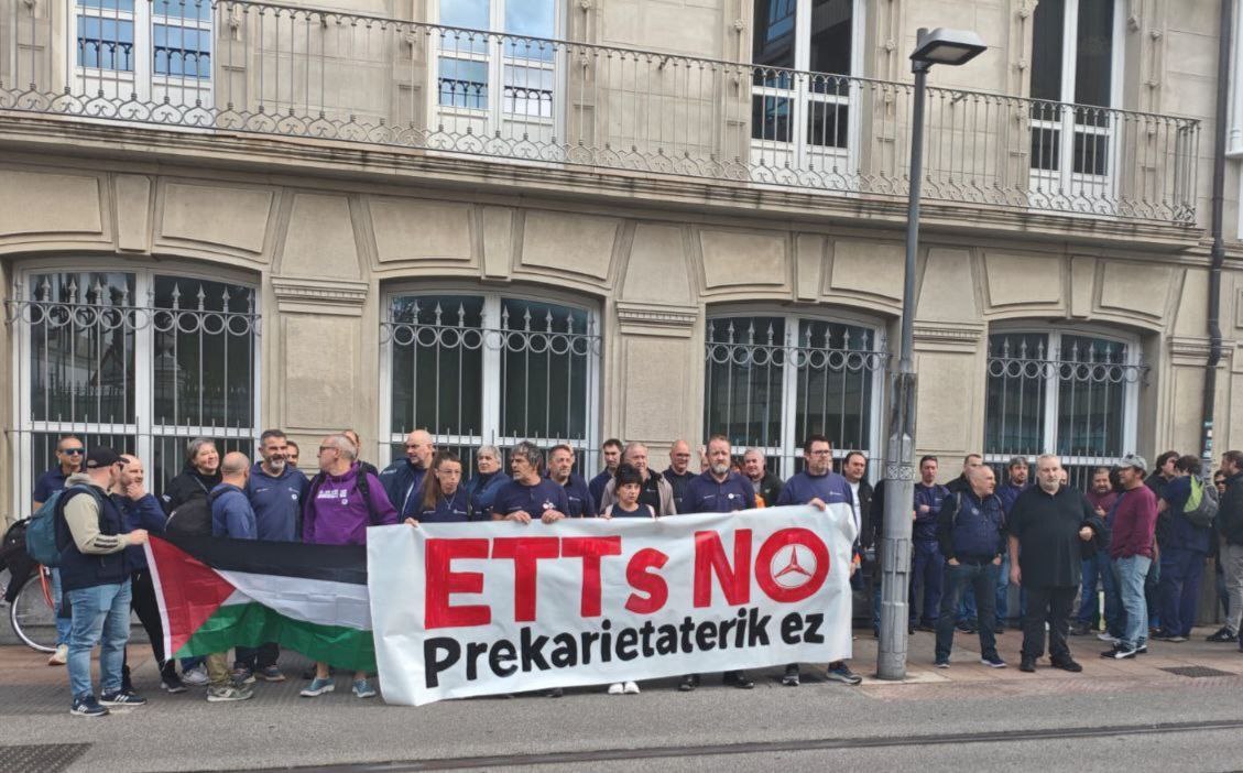 Langileek salatu dute Mercedesek dirulaguntzak erabiltzen dituela baldintzak prekarizatzeko