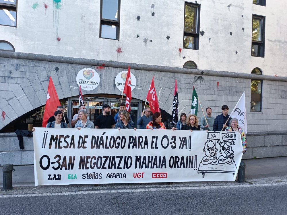 Langileen ordezkariek 0-3 zikloko baldintzak Hezkuntzarekin eta NUKFrekin negoziatzeko eskatzeko mobilizazioa egin dute