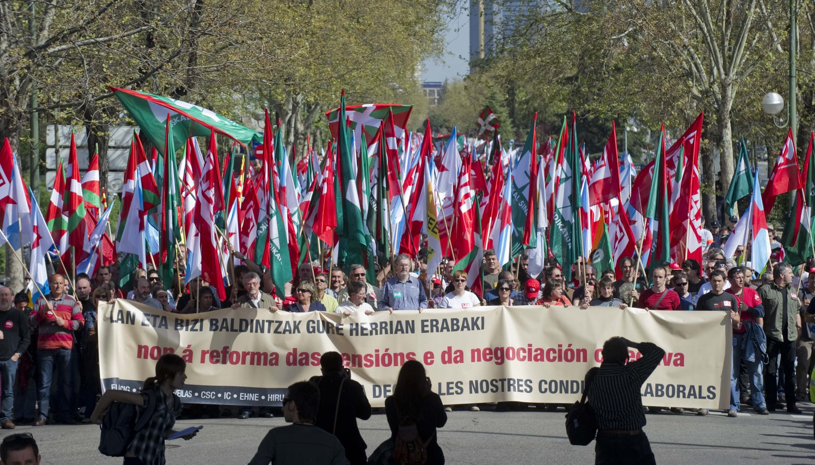 Negoziatzeko eskubidearen alde eta politika antisozialen kontra Madrilen