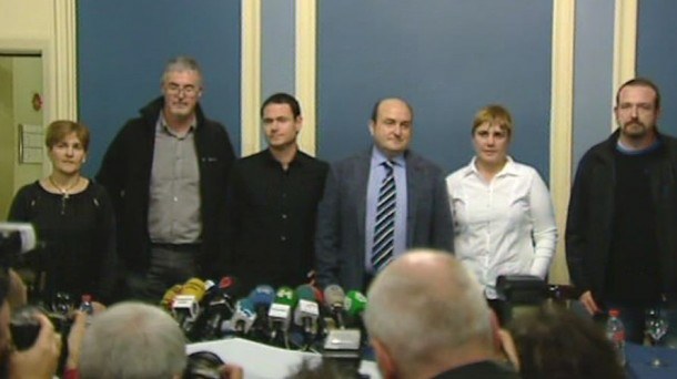 Manifestazioa bihar 18:00etan, La Casillatik