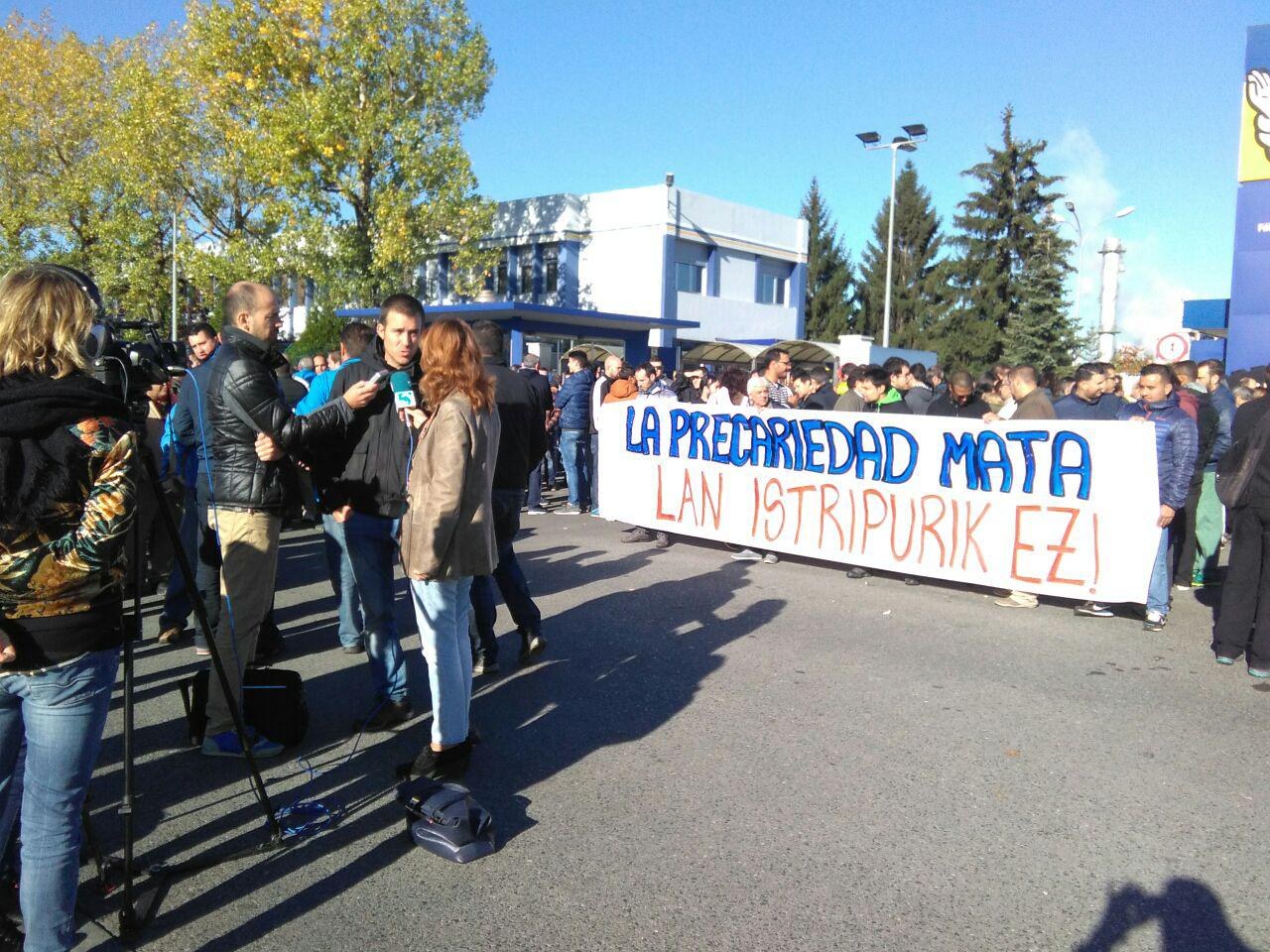 Michelinen langile bat hil zen atzo istripuz