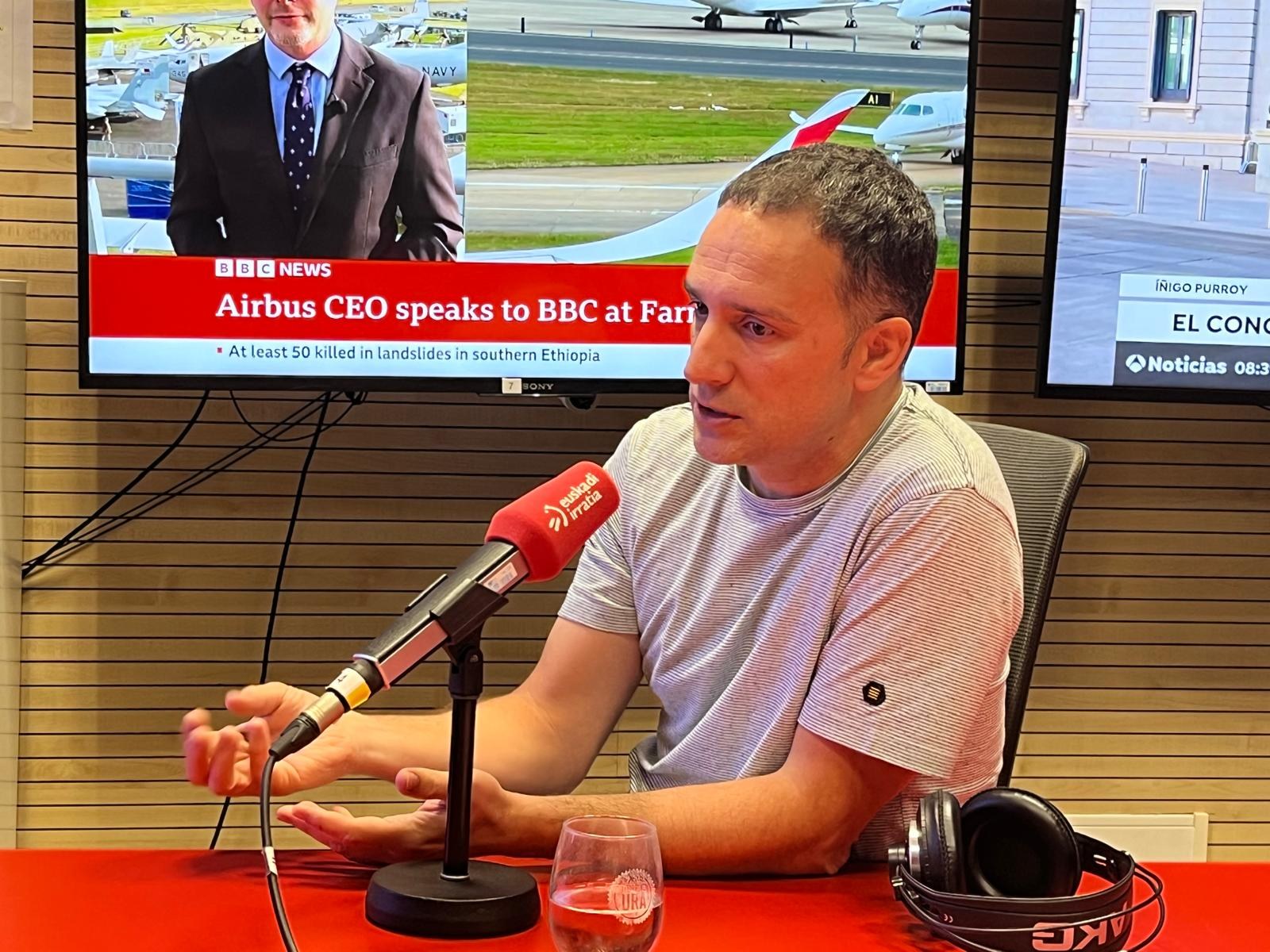 Mitxel Lakuntza: “Osakidetzaren arazoak ez dira konponduko inbertsio publikoa handitu gabe” Mitxel Lakuntza: “Osakidetzaren arazoak ez dira konponduko inbertsio publikoa handitu gabe”