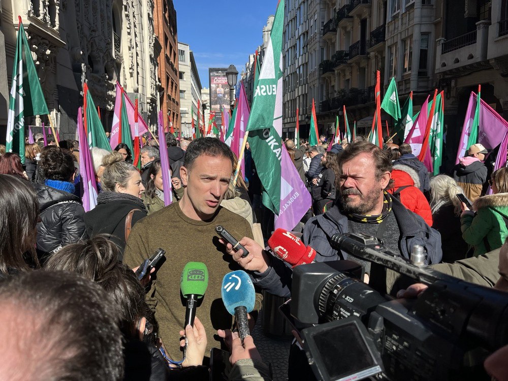 Mitxel Lakuntza: “Sanchezen agendan dago erreforma; EHko alderdiek geldiarazi behar dute”