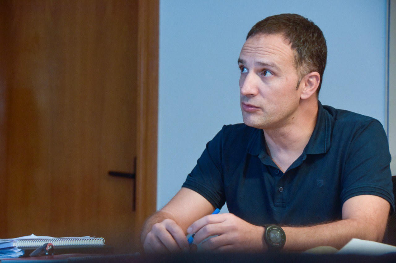 Mitxel Lakuntza: "Oposizio bakarra sindikala eta soziala da EHn. ELAren eta Bilduren arteko EAJren kontrako estrategiarena asmakizun hutsa da”