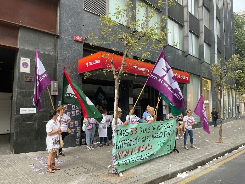 Mobilizazioen azken eguna Bizkaiko Etxez Etxeko laguntza zerbitzuan, ELAk deitutako 53 greba egunei segida emateko
