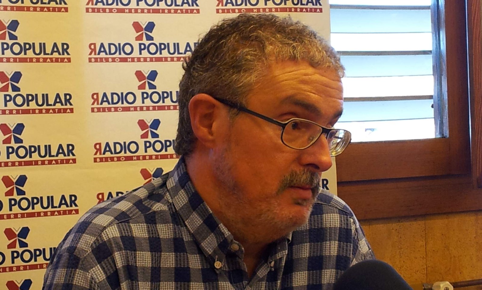 Muñoz: “Rajoyri  men egitea politika alternatiboari eta gizarteko orekari uko egitea litzateke”
