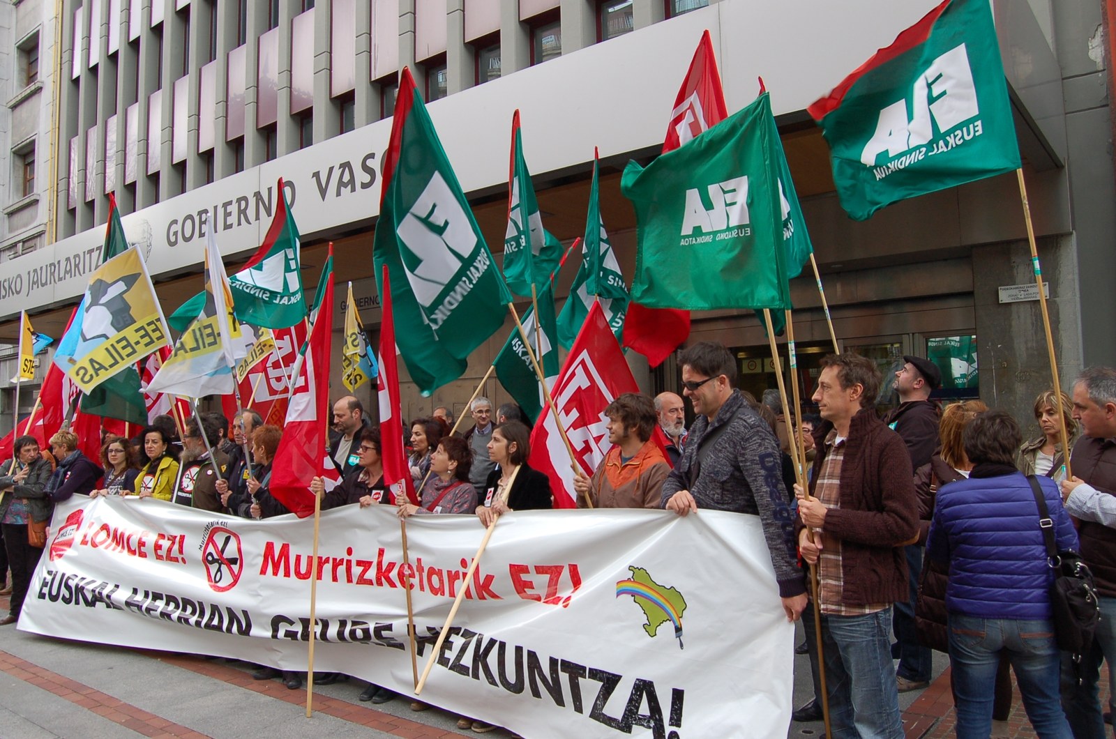 Murrizketa basatiak irakaskuntza publikoan